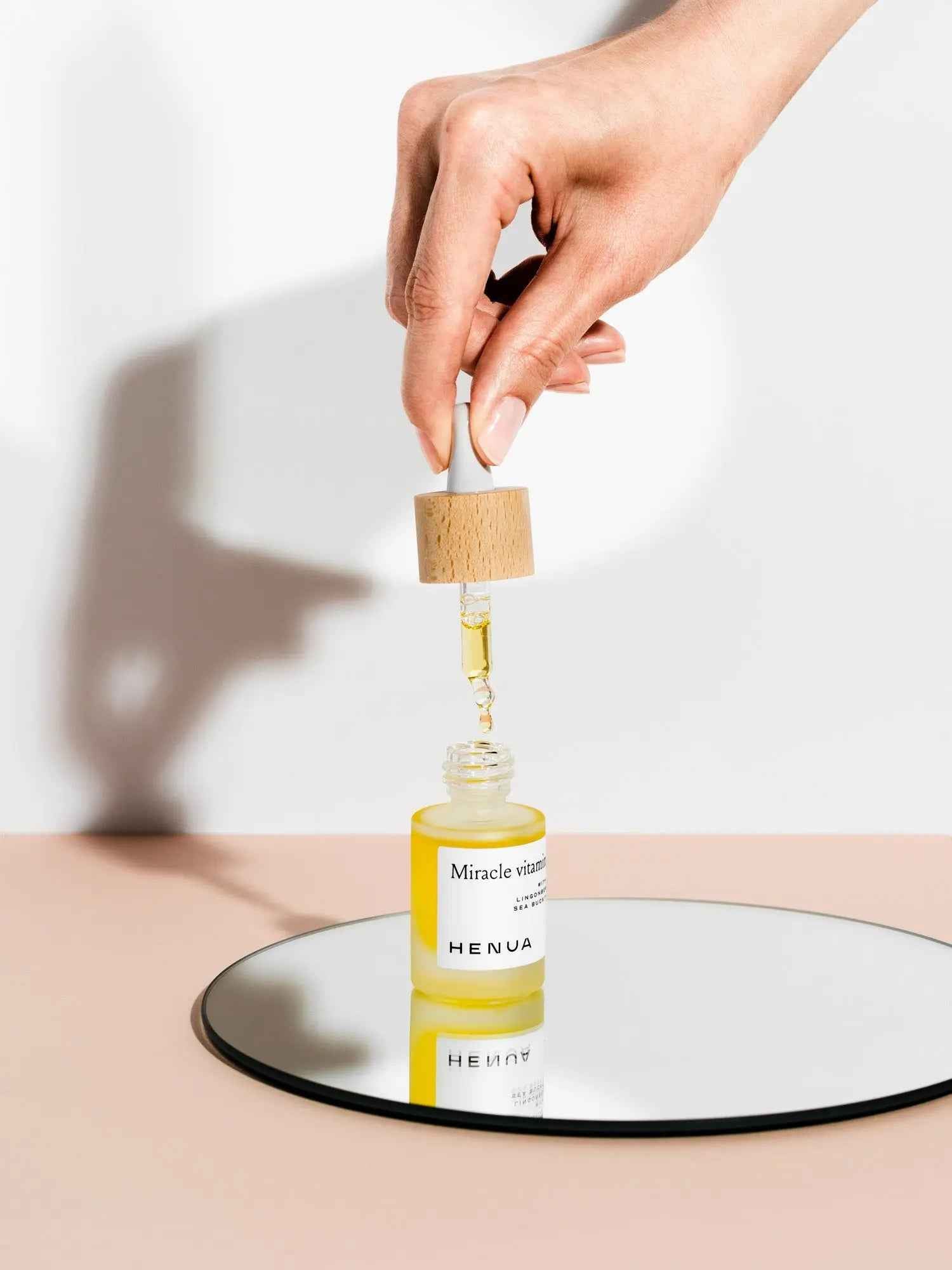 Vitaminų prisotintas veido aliejus „Miracle Oil“ (30 ml)