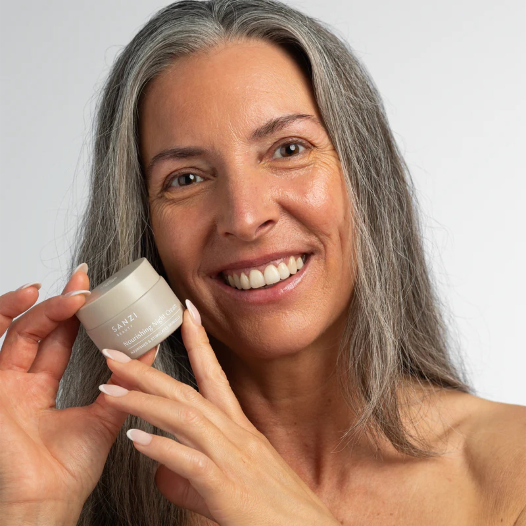 Maitinantis veido kremas naktinis